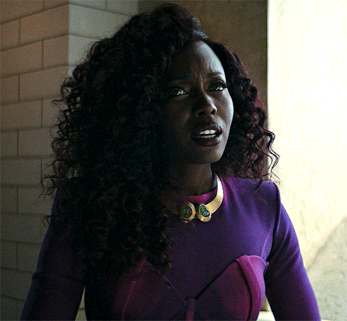 queenkoriandr:MAME-ANNA DIOP as Koriand’r/Kory Anders (Starfire) in TITANS (2018- ) | 3x06: Lady Vic