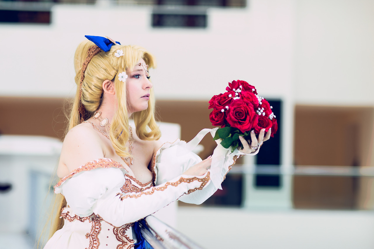 vicious-cosplay: “Oh my hero, far away now, will I ever see your smile?”Opera