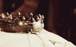 katiemcgrath:Period drama costumes + Medieval Crowns To be a king and wear a crown is a thing more g