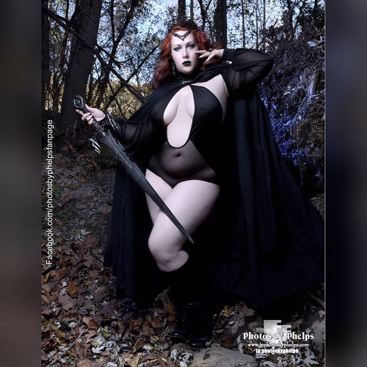 Anna  @annamarxmodeling with what reminds me of the Goblyn Queen from the Xmen #xmen