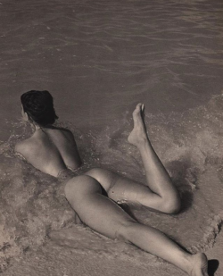 birdasaurus: Andre de Dienes, 1949