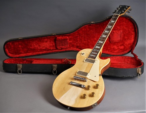 1980 GIBSON LES PAUL DELUXEfrom: https://guitarpoint.de/de/electric/gibson/1980-gibson-les-paul-delu