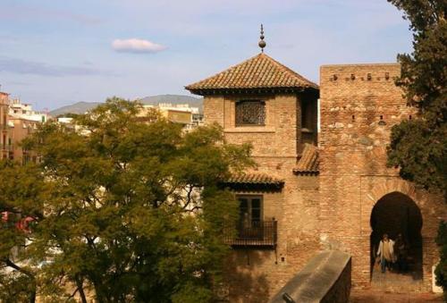 castlesandrampants: Alcazaba de Málaga - Castles of Spain (23/?)