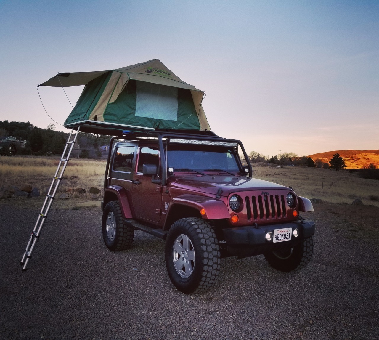 ROOFTOP TENT LIVING — jeep wrangler JK with huracan roof top tent from...