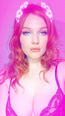 yourlittleredhead:  levicoralynn