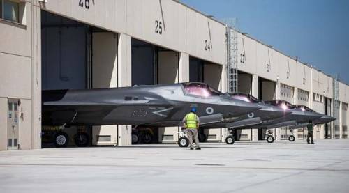 lockheed-martini:What the 4th gen jets see:Seeing F-35s lined up make me feel a certain type of way