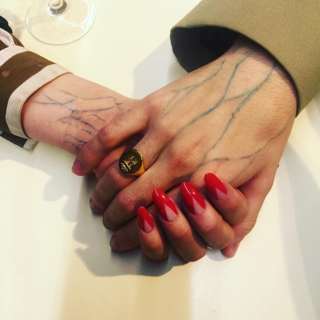 5oil:  https://instagram.com/p/76D75KQKMv/