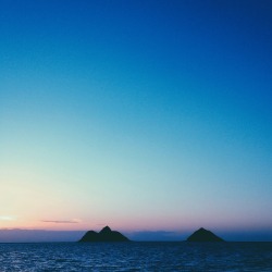 samantheeyo:  Lanikai sunrise 