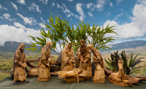 ADVENT CALENDAR DAY FIVEA Venezuelan artist created this Nativity from banana leaves and other natur