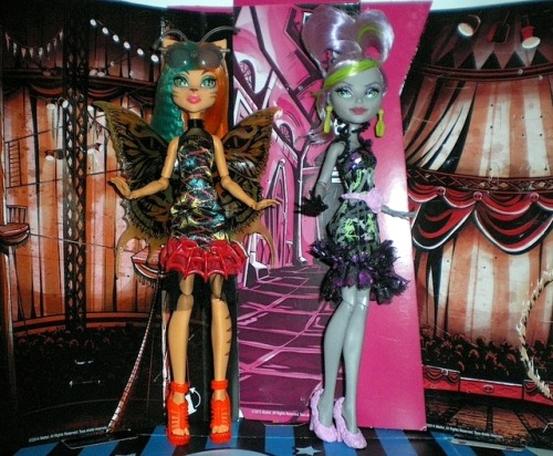 “Garden Ghouls” Toralei Stripe (+ accessories).“Welcome to Monsterhigh” Moan