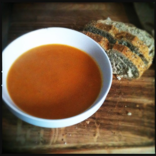 butwheredoyougetyourprotein:  Carrot & Ginger Soup It’s snowing, we’re on holiday, we just watched Zombieland, and I made this soup: Oil 1 large onion, chopped 2 thumb size pieces of ginger, chopped 9ish large carrots, chopped 6 cups stock dash