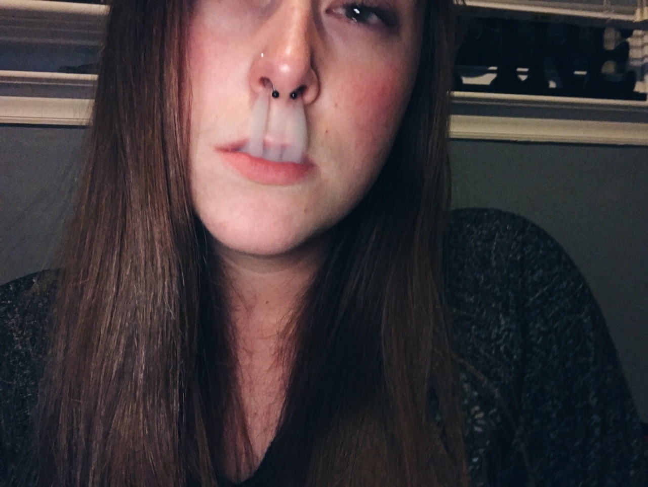 iamjackssmokingrevenge:  dat after work joint 😭❤️