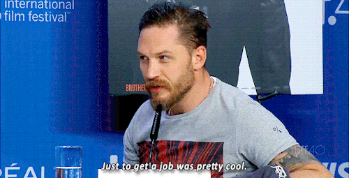 tomhardyvariations: kinghardy: Tom Hardy at the TIFF Press Conference for Legend I only came to d