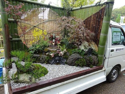 archatlas:Mini Gardens on the Move: Japanese Landscapers Transform Truck Beds Into Bucolic Worlds&nb