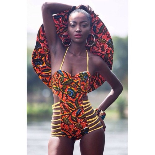 Yes or no?? #2frochicks #Swimsuit #Colors #Pattern #Orange #Yellow #Brown #Beauty #Blackbeauty #Sexy