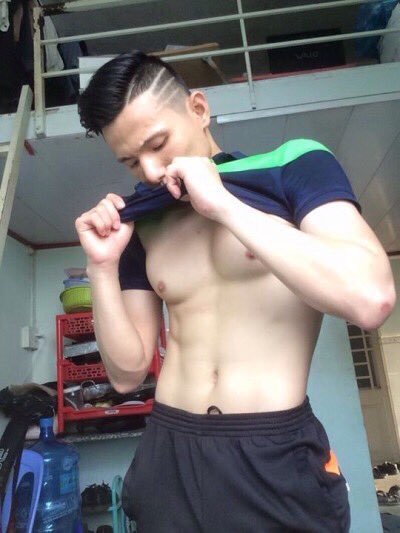 iamccbbct:Hot bod, lovely dick