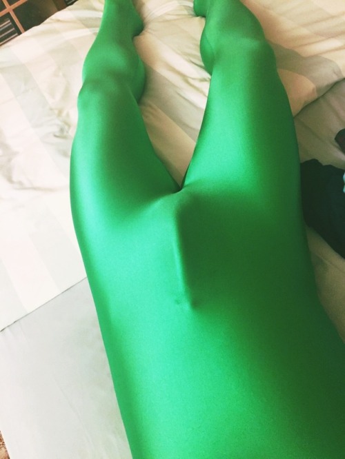 lycladuk:  Enjoying the silky skintight green hardness 🍆