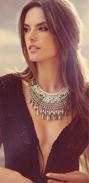 nagy-parraghdomonkos:  Alessandra Ambrosio