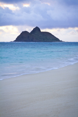 4nimalparty:  Dawn at Lanikai Beach - Oahu,