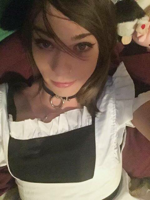 aier-elear:  chelseamaid:  My beautiful aier-elear gave me such wonderful presents n_n. *adores my dress/collar/ears* <3  I love you