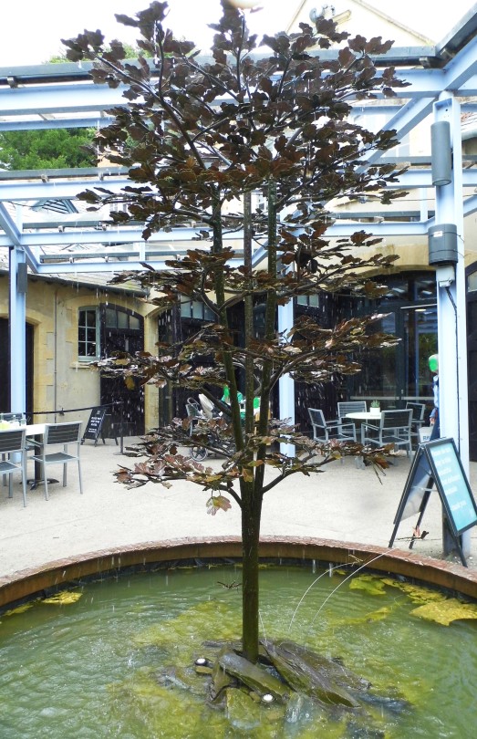 Everybody Look At This Fountain And Tell Me It Wasn't Made By An Elf: