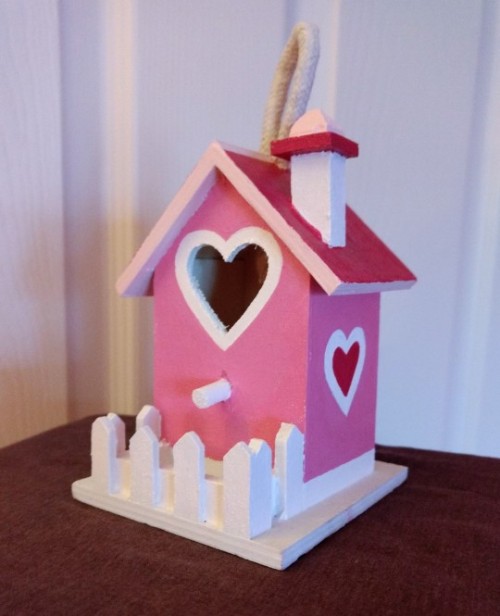 Some recent progress photos of (yet another) birdhouse I found at Goodwill. This thing is so cute an
