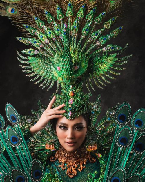 themakeupbrush: Miss Universe Indonesia 2022 National Costume Contest Entry, inspired by the green p