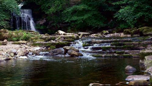 West Burton Waterfall, North Yorkshire, England.