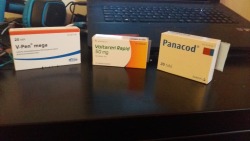 Hi. I had second wisdom tooth removed. Surgically (I have stitches in my mouth). So from left to right, we have antibiotics (the gum was infected), painkillers that should help with swelling and hardcore painkillers that I take if I feel like nothing