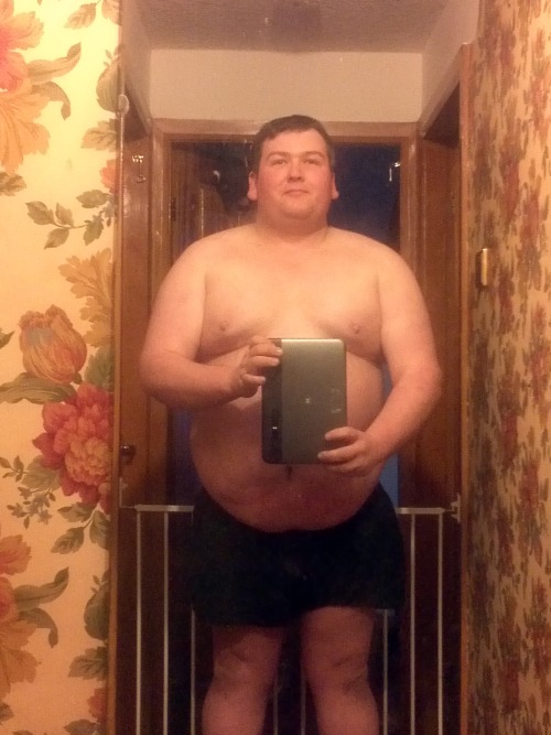 Porn photo truckerbearjackie:  Chubbyboy with fat feet