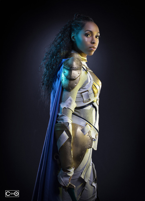 Cutiepiesensei As Valkyrie from Thor Ragnarok Photog - AMPCosplay