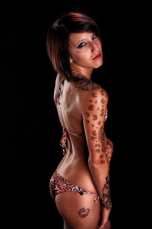 altmodelgirlcrush2:  Ambermariee Suicide