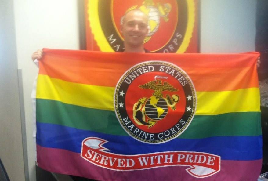 riennynn:  squeeofthemoment: Best. Thing. EVER! (x)  Kudos, USMC. 