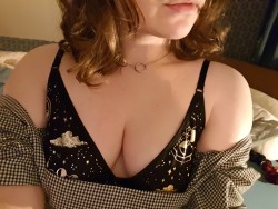 verysecretlykinky:NYE bliss🌹~ No Age In Bio = Blocked ~🌹  