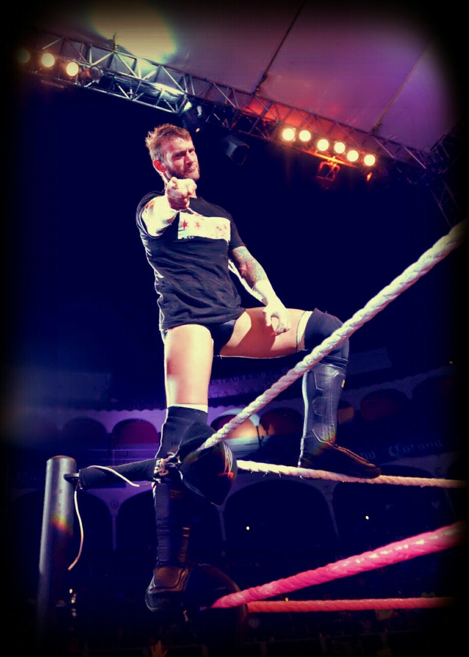 wrestling-gallery:  CM Punk live in Mexico  I&rsquo;m sorry Punk!! I will try