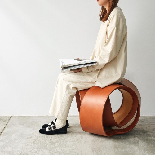 Connect Stool by TzuWei Chang, KaiLi Chang and RouChun Wang,Depth 600mm x Width 600mm x Height 450mm