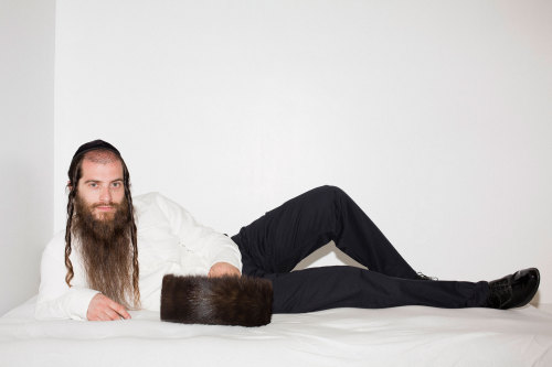 americanapparel: Meet Yoel Weisshaus. Yoel, a Chasidish Jew who grew up in a Yiddish speaking home 