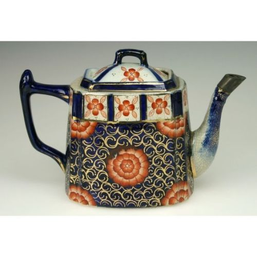 Faience teapot, English, 19th century