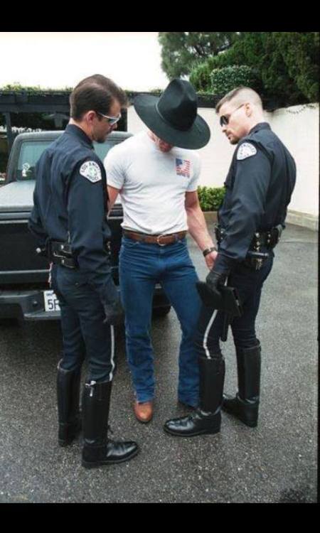 bootedclay:i like where this is going….