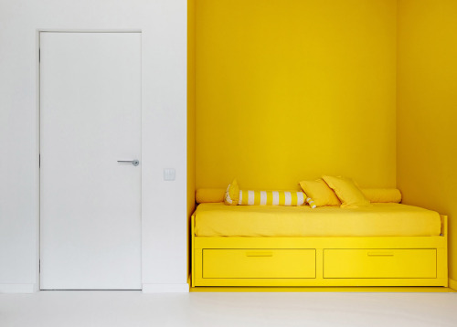 Bright Color-blocked Interior Decor Inspiration