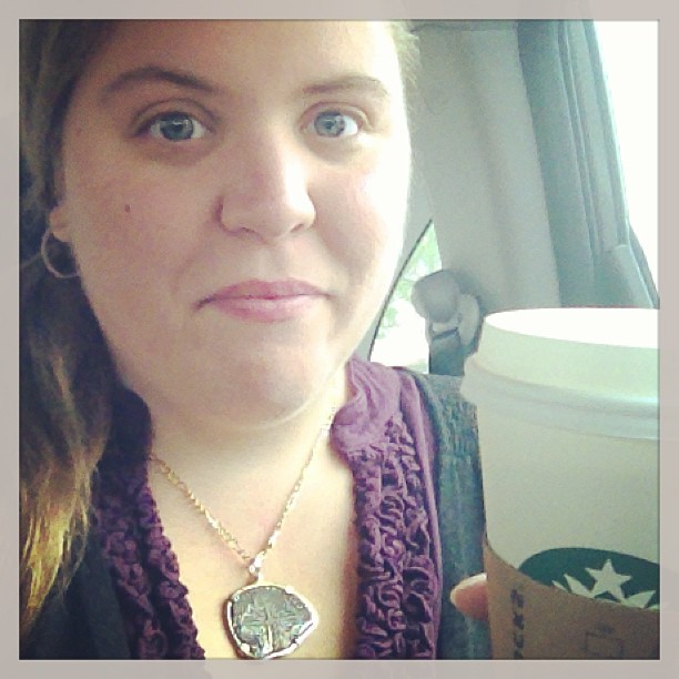 #starbucks #selfiesunday #black #purple #blonde #blueeyes #car #florida