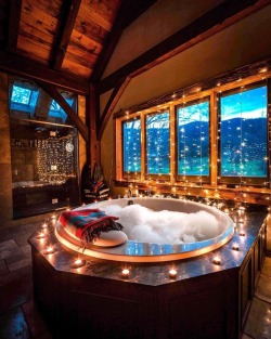 darkazazael:  autumncozy:By kylefinndempsey  Need this tub! 😍