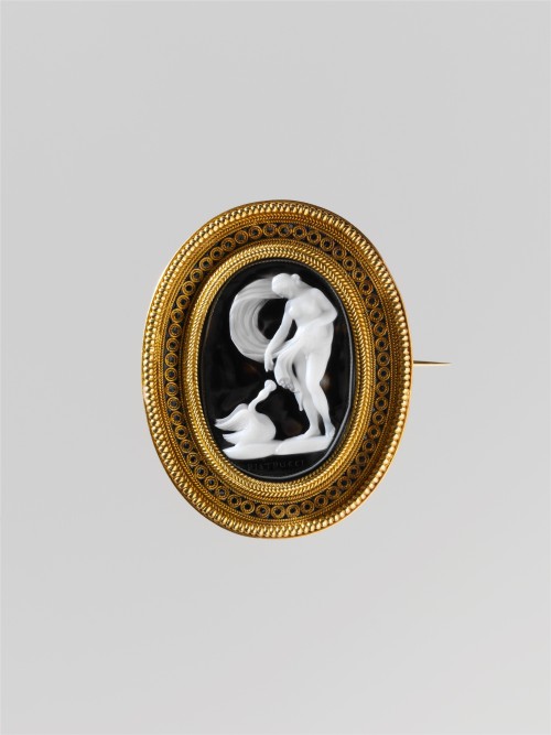 hildegardavon:drawpaintprint Benedetto Pistrucci, 1783-1855 Nymph and swan, ca.1830/40, cameo maker: