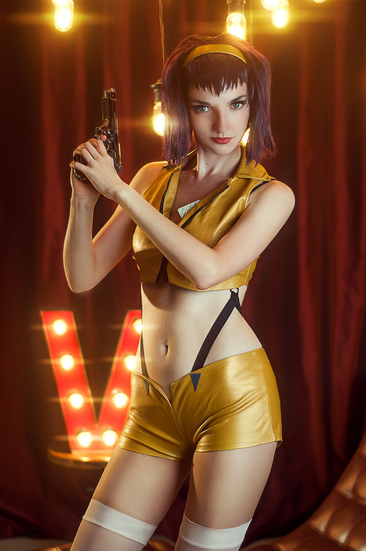 hotcosplaychicks:  Cowboy Bebop - Faye Valentine by ShadeCramer Follow us on Twitter