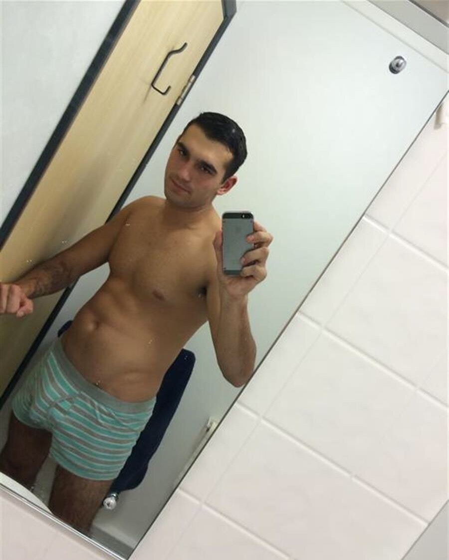 exclusivekiks:  *EXCLUSIVE* Army guy from the UK 🔥💋🔥💋💋💋🔥💋💋💋🔥🔥🔥💋🔥🔥