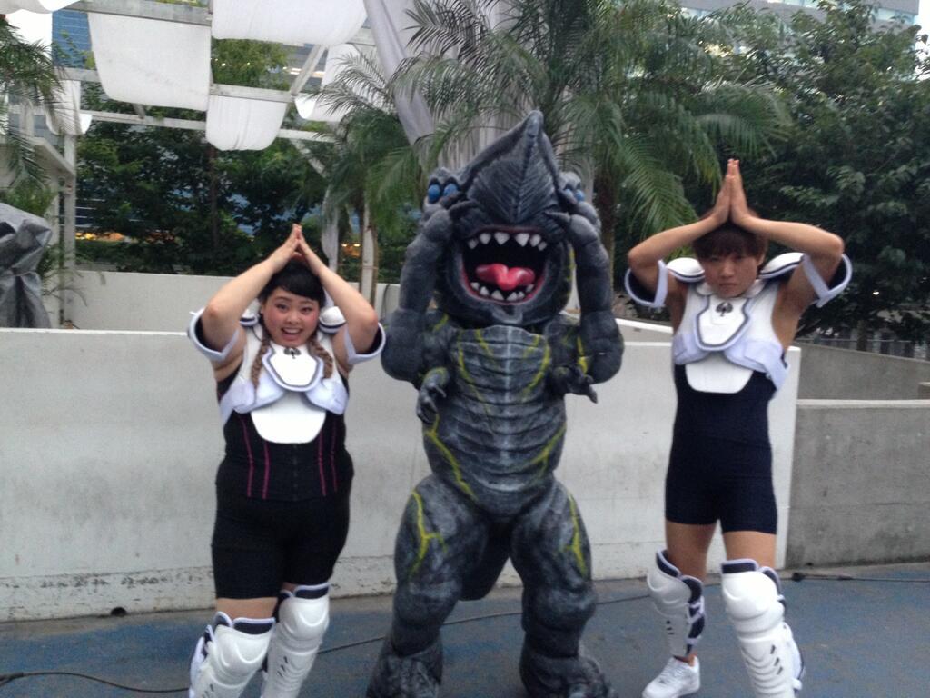 kaijucast:  s0lid:  Knifehead, Guillermo Del Toro, Hideo Kojima, Rinko Kikuchi, Mana
