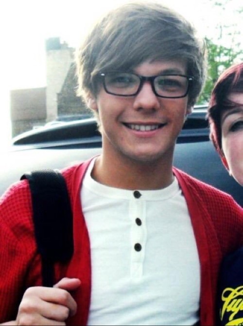 imafancypenguin: Glasses *-*