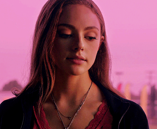 chonis:You can’t kill me.Danielle Rose Russell as Hope Mikaelson