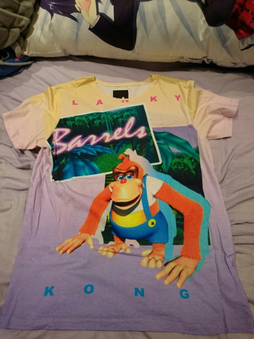 akoolguy: bobbyport: Still reppin that kong printallover.me/collections/kris-kail/products/00