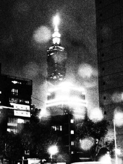 furtho:  Daido Moriyama’s urban night scene